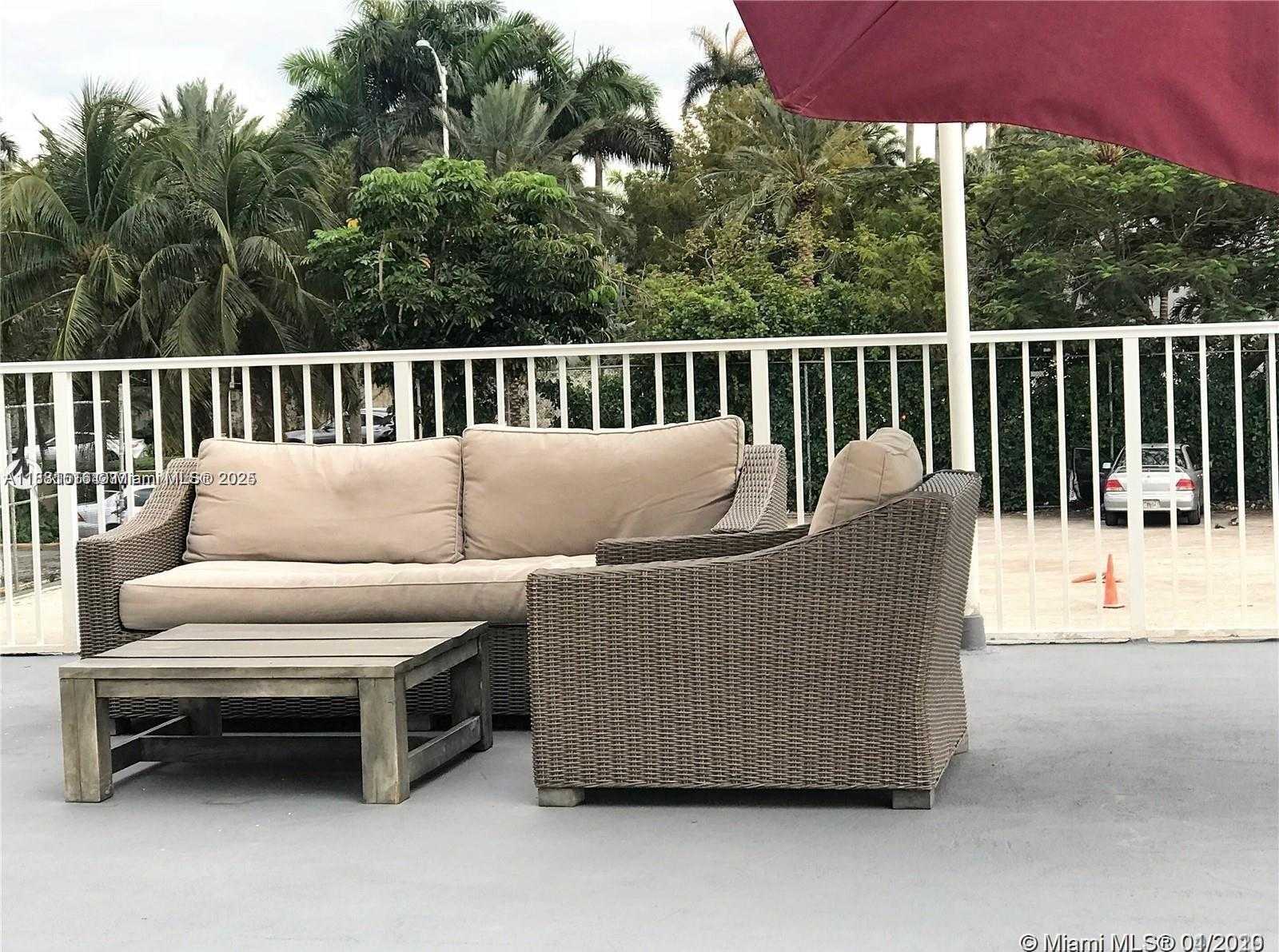 Small Image of 7904 WEST DR #110, North Bay Village Number 8