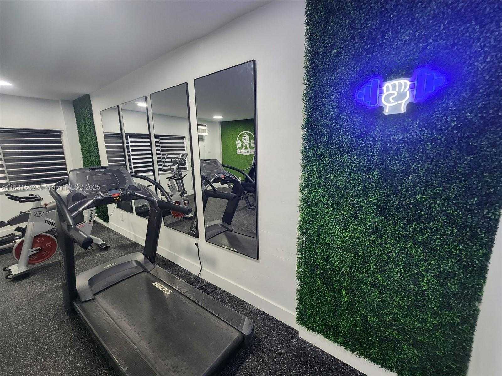 Small Image of 2101 NORMANDY DR #301, Miami Beach Number 26