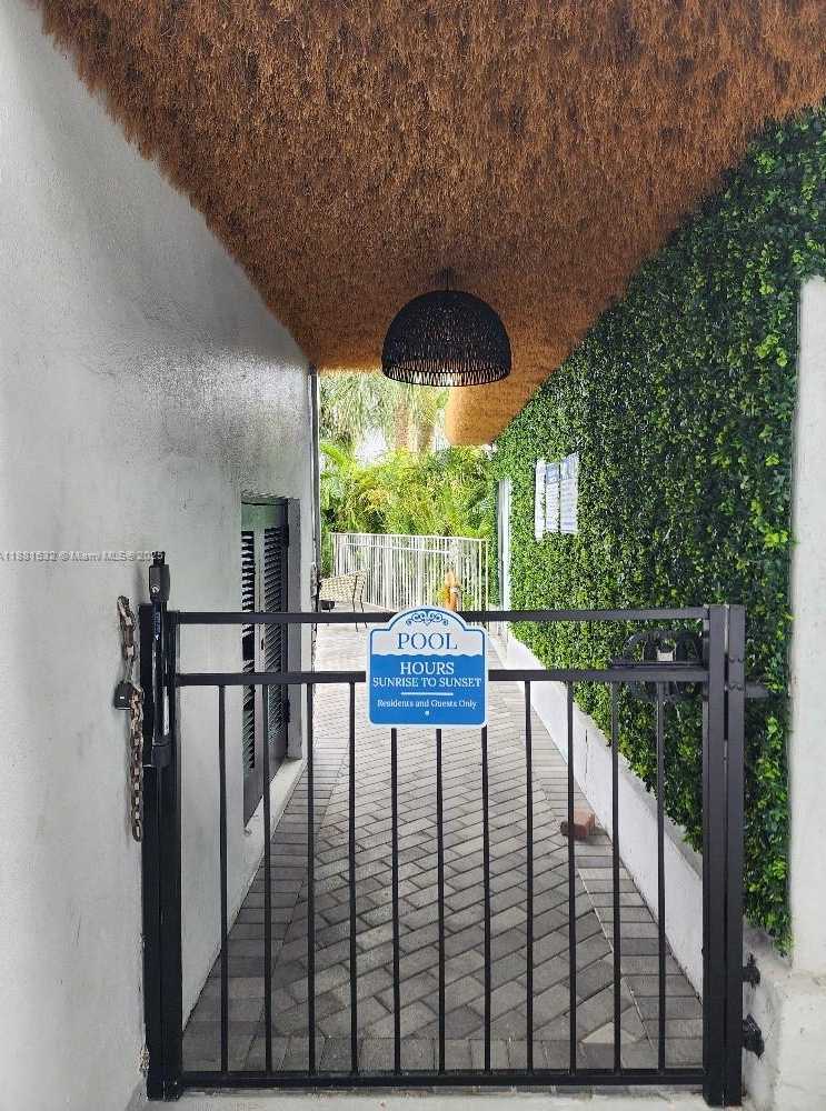 Small Image of 2101 NORMANDY DR #301, Miami Beach Number 27