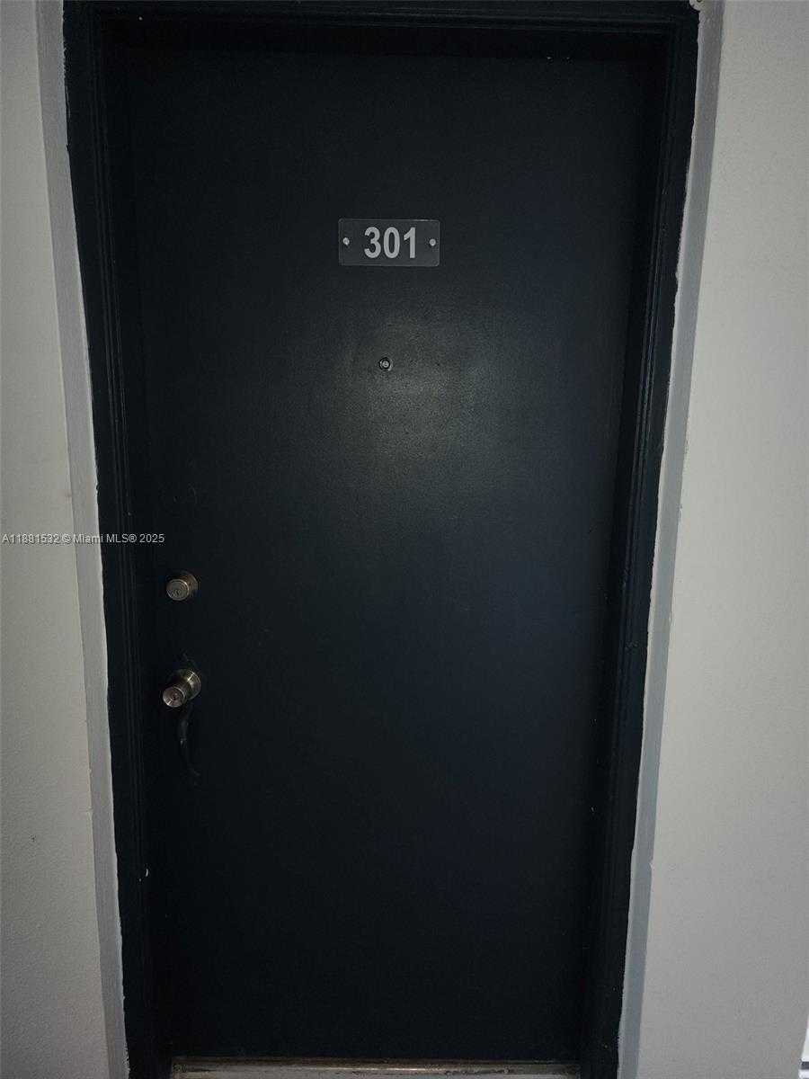 Small Image of 2101 NORMANDY DR #301, Miami Beach Number 42