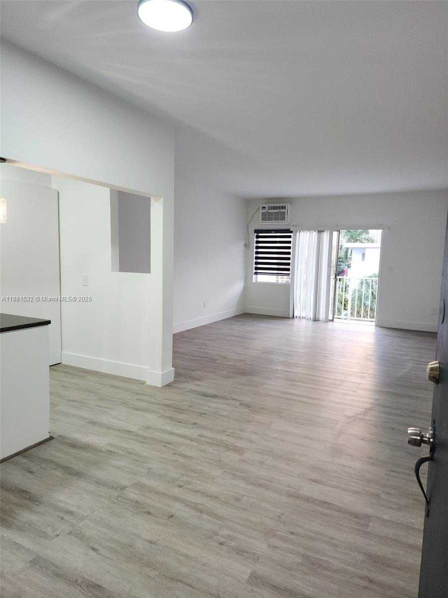 Small Image of 2101 NORMANDY DR #301, Miami Beach Number 43