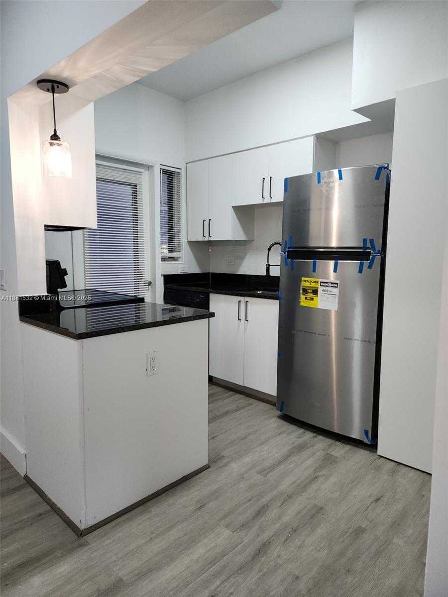 Small Image of 2101 NORMANDY DR #301, Miami Beach Number 46