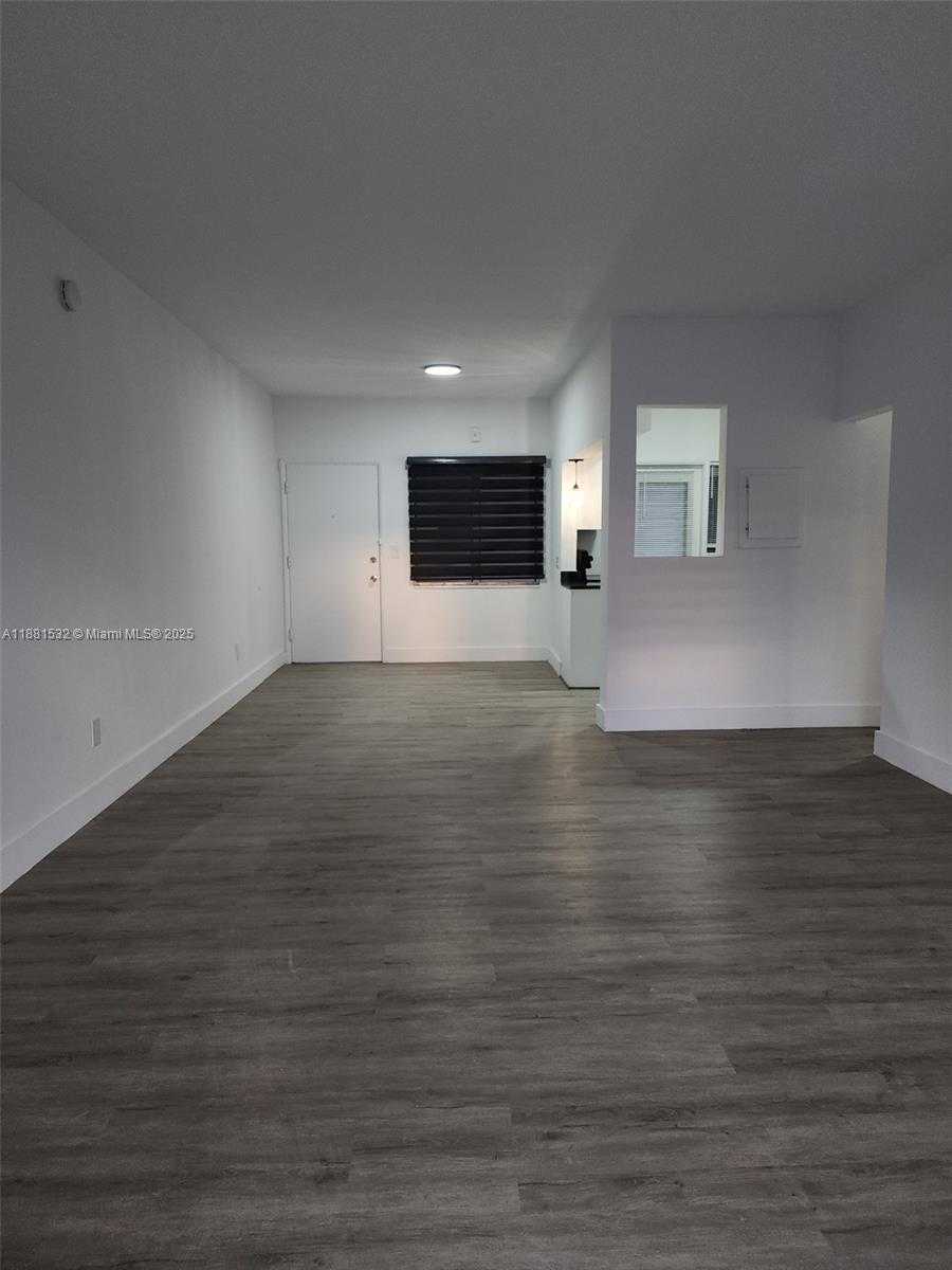 Small Image of 2101 NORMANDY DR #301, Miami Beach Number 49