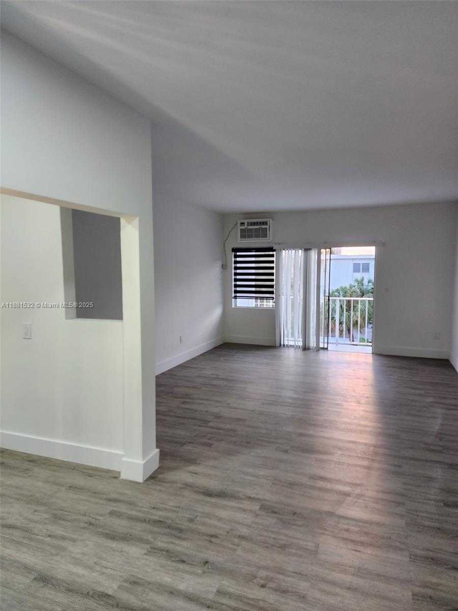Small Image of 2101 NORMANDY DR #301, Miami Beach Number 51