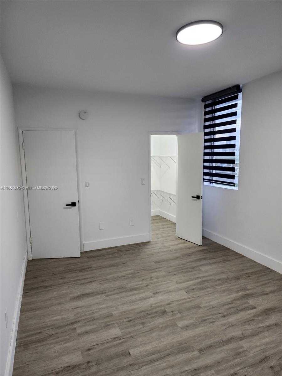 Small Image of 2101 NORMANDY DR #301, Miami Beach Number 54