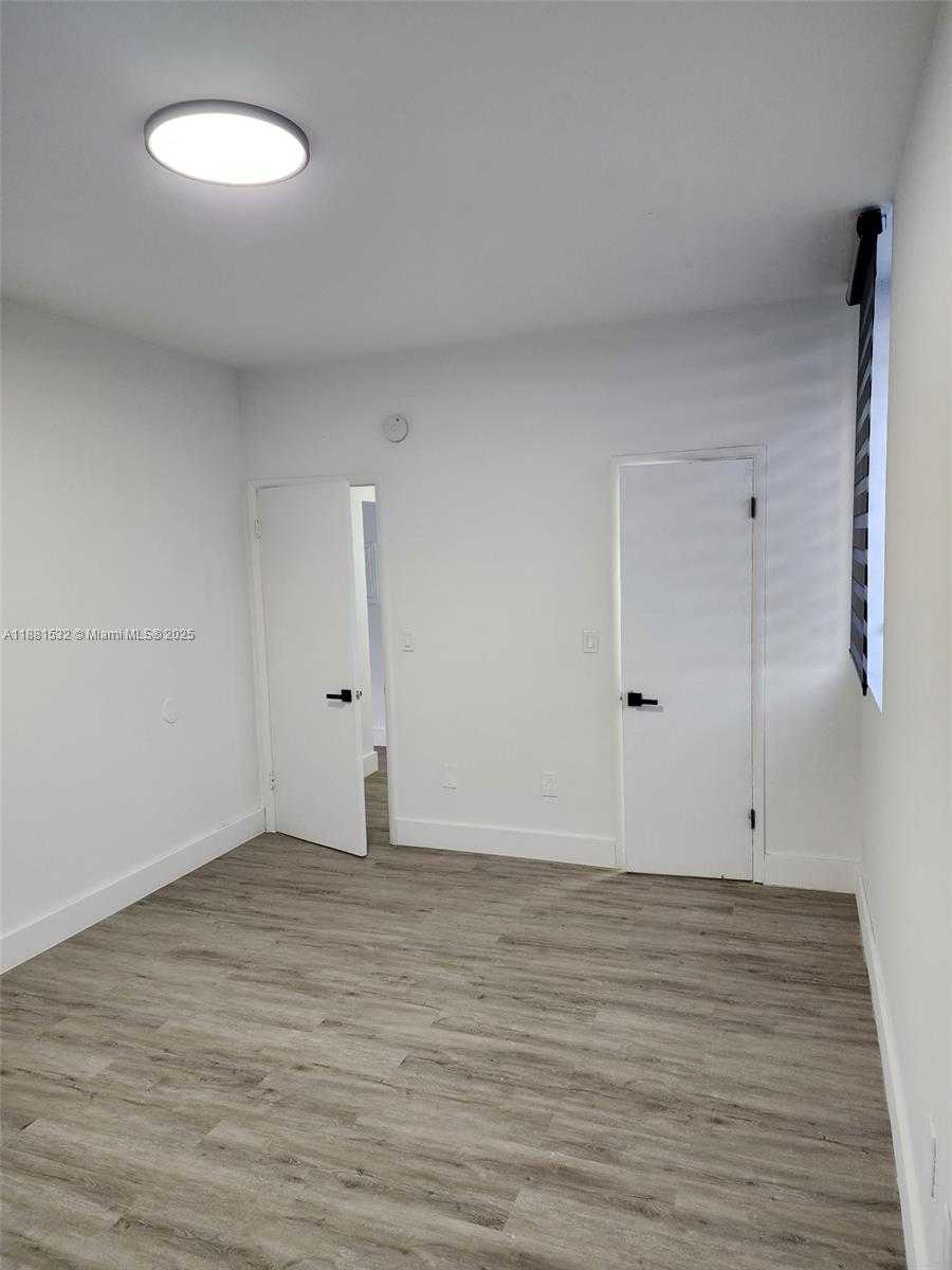 Small Image of 2101 NORMANDY DR #301, Miami Beach Number 55