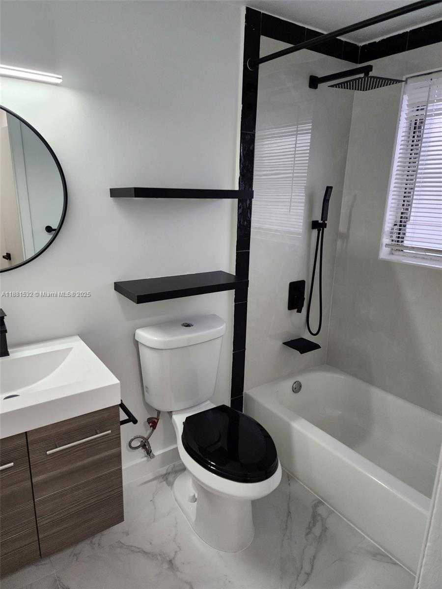 Small Image of 2101 NORMANDY DR #301, Miami Beach Number 59