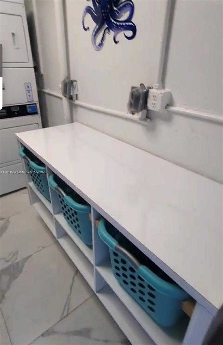 Small Image of 2101 NORMANDY DR #301, Miami Beach Number 9
