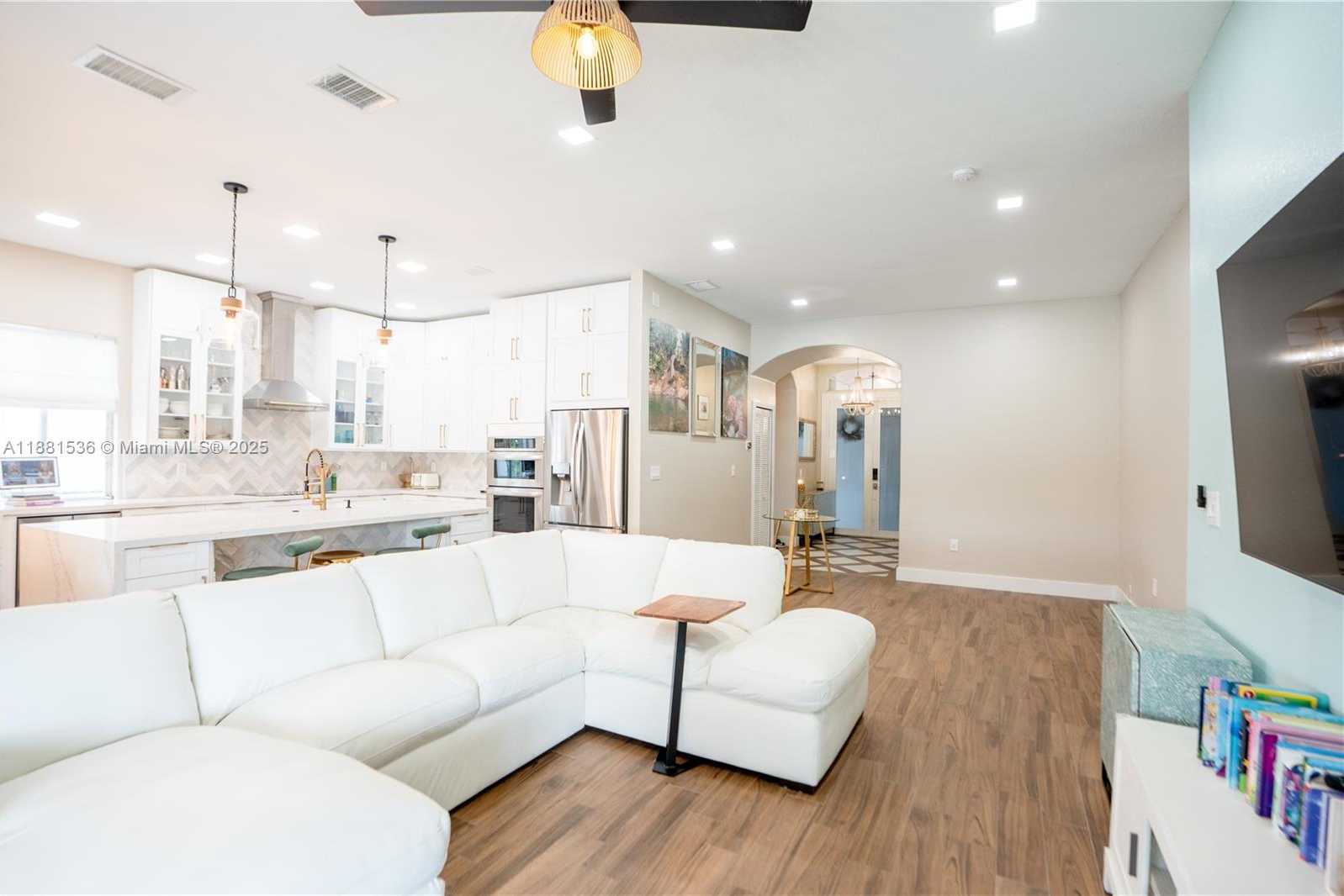 Small Image of 13000 SOUTH WEST 52ND ST, Miramar Number 4