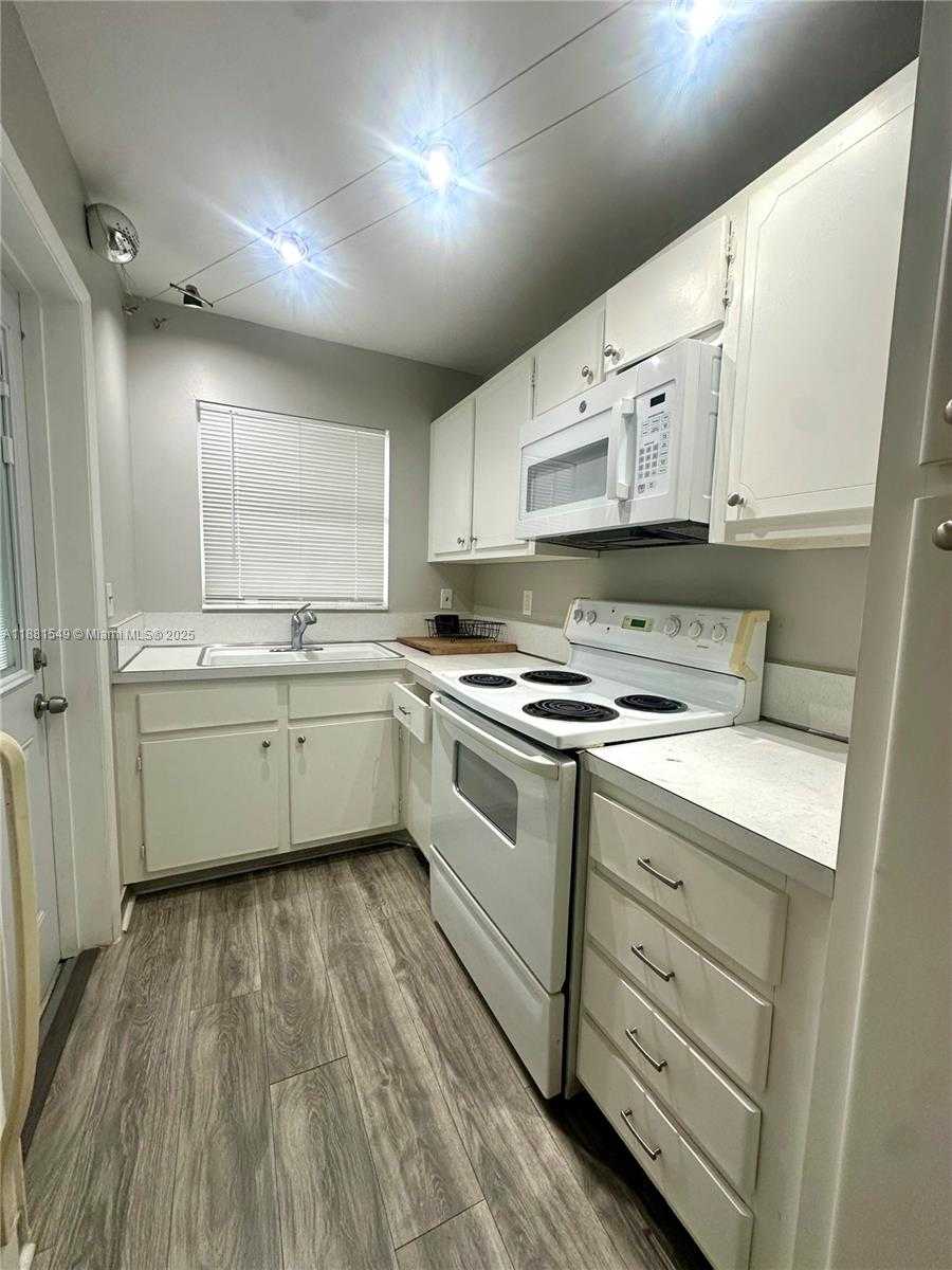 Small Image of 250 LAYNE BLVD #216, Hallandale Beach Number 2