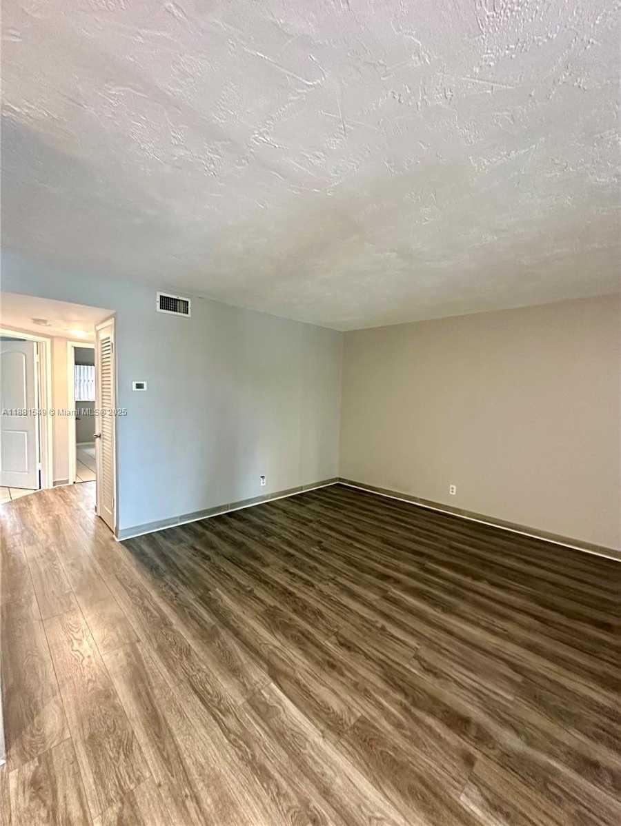 Small Image of 250 LAYNE BLVD #216, Hallandale Beach Number 5