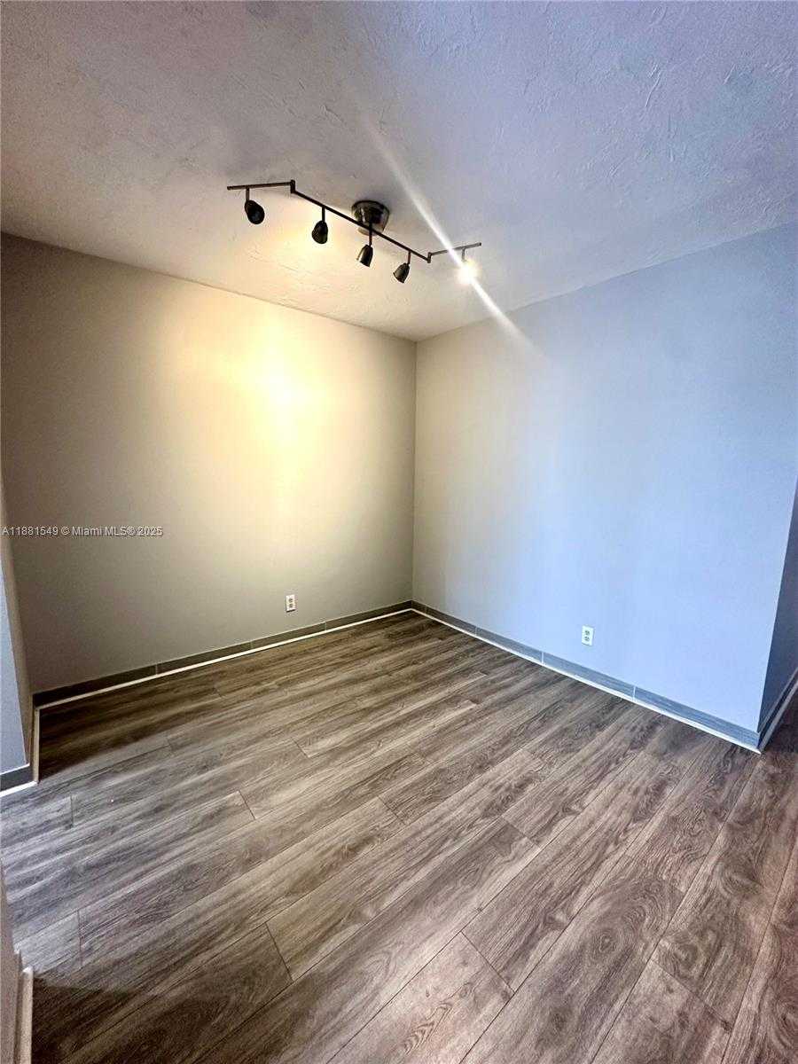 Small Image of 250 LAYNE BLVD #216, Hallandale Beach Number 6