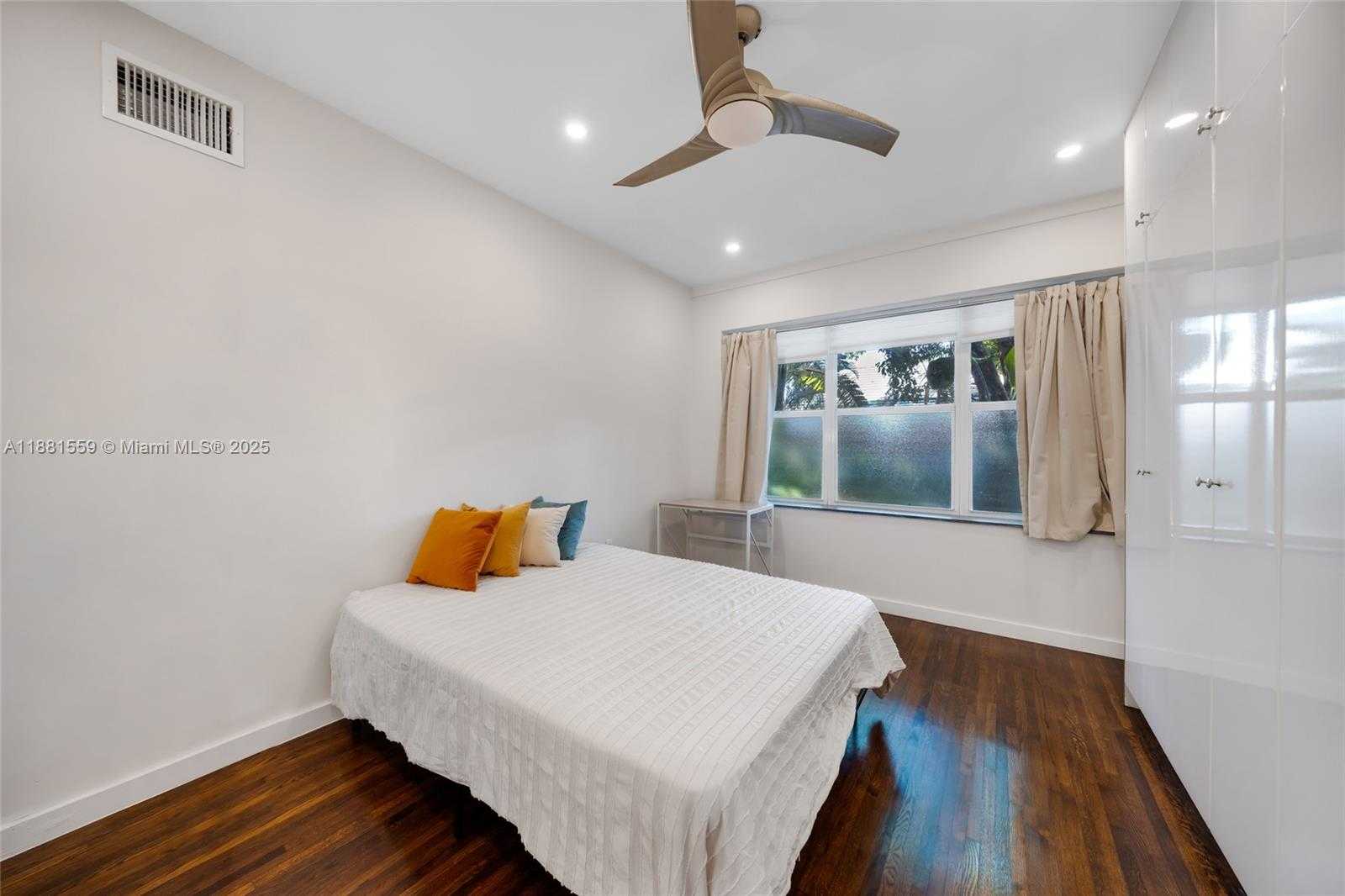 Small Image of 1446 LENOX AVE #2, Miami Beach Number 17