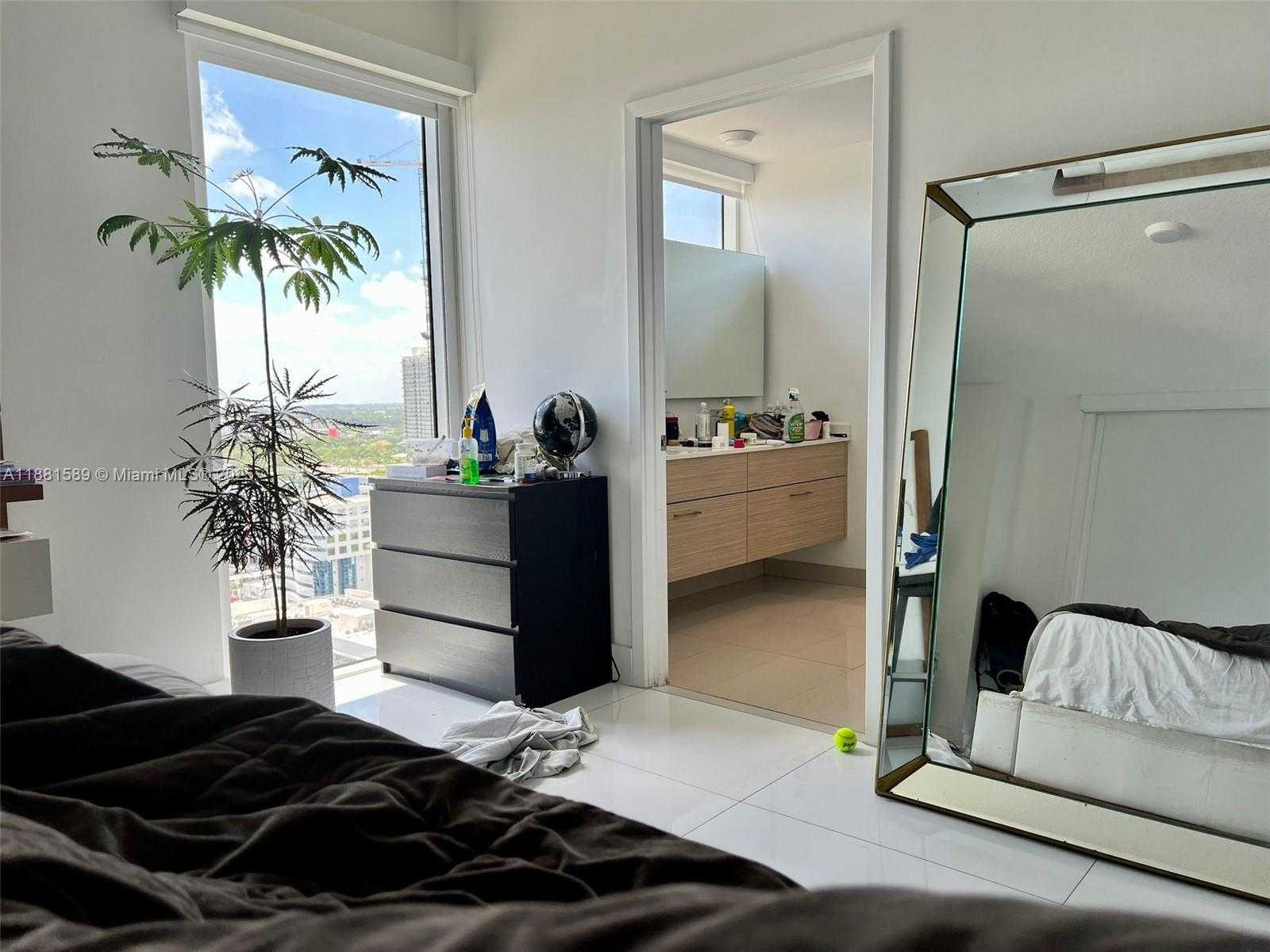 Small Image of 600 NORTH EAST 27TH ST #2605, Miami Number 3