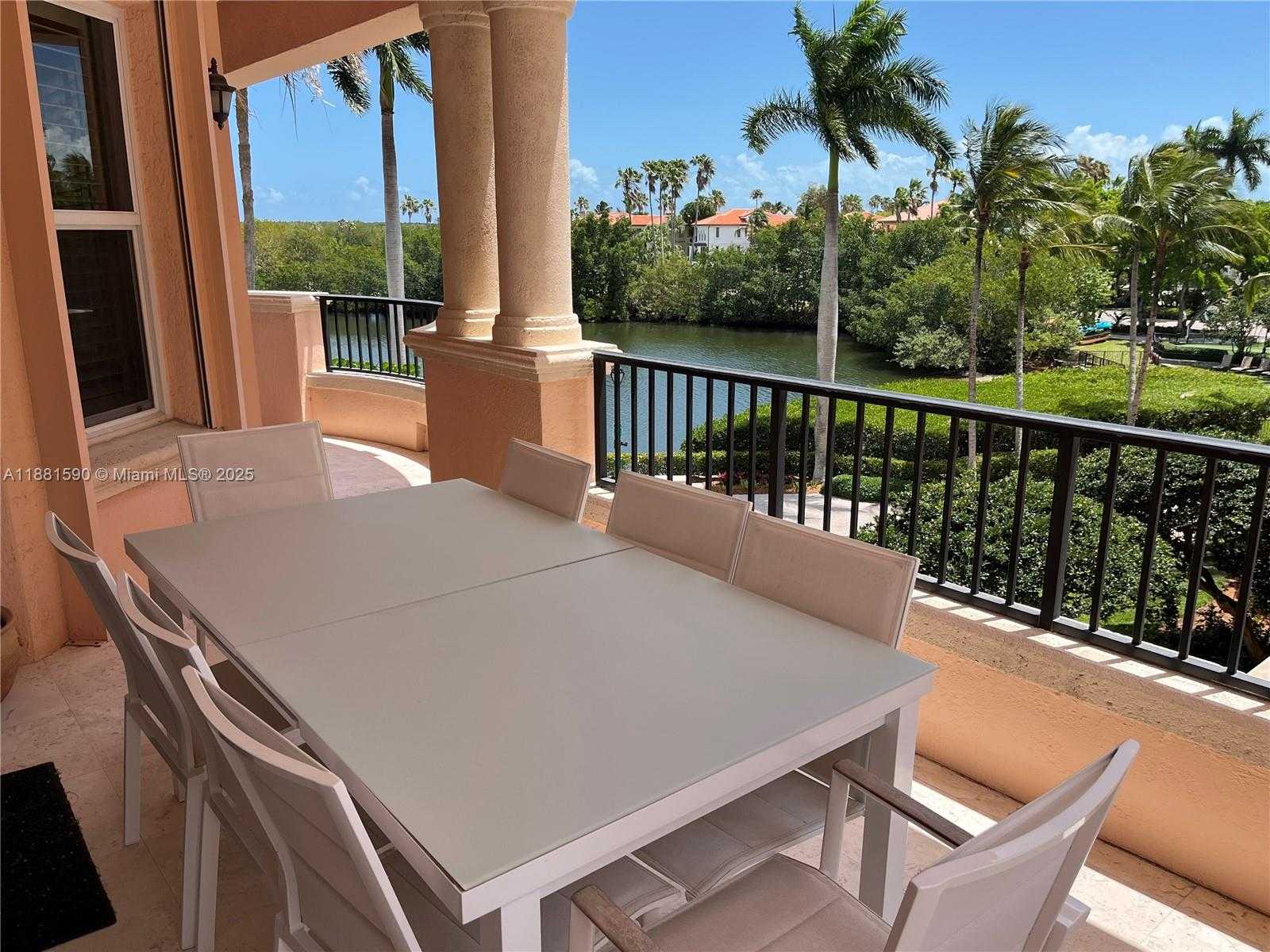 Small Image of 13645 DEERING BAY DR #123, Coral Gables Number 11