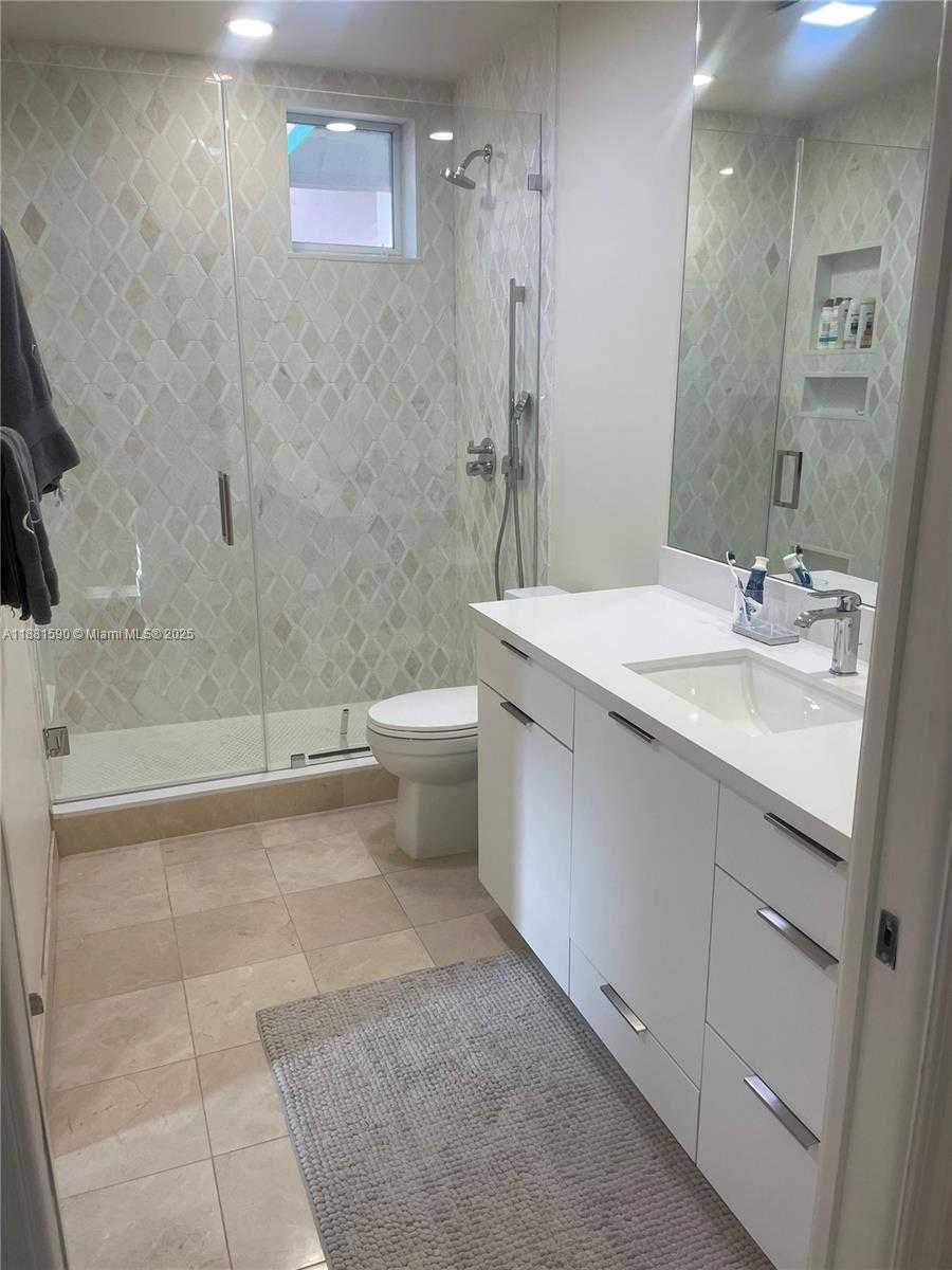 Small Image of 13645 DEERING BAY DR #123, Coral Gables Number 8