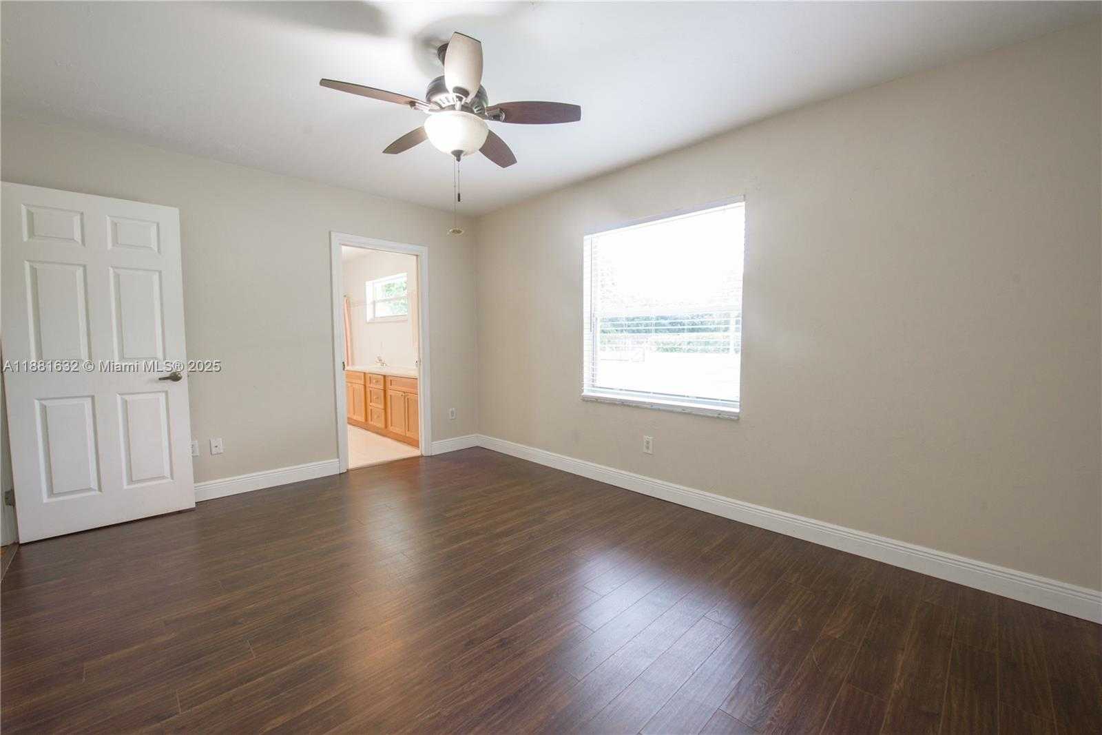 Small Image of 19275 SOUTH WEST 256TH ST #19275, Homestead Number 23