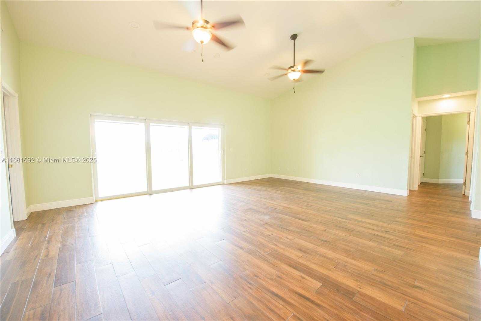 Small Image of 19275 SOUTH WEST 256TH ST #19275, Homestead Number 9