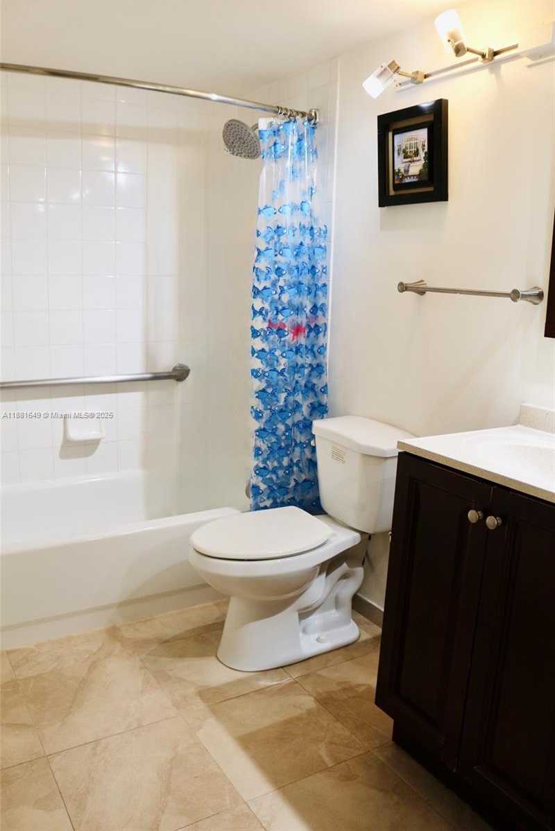 Small Image of 19999 EAST COUNTRY CLUB DR #1304, Aventura Number 13