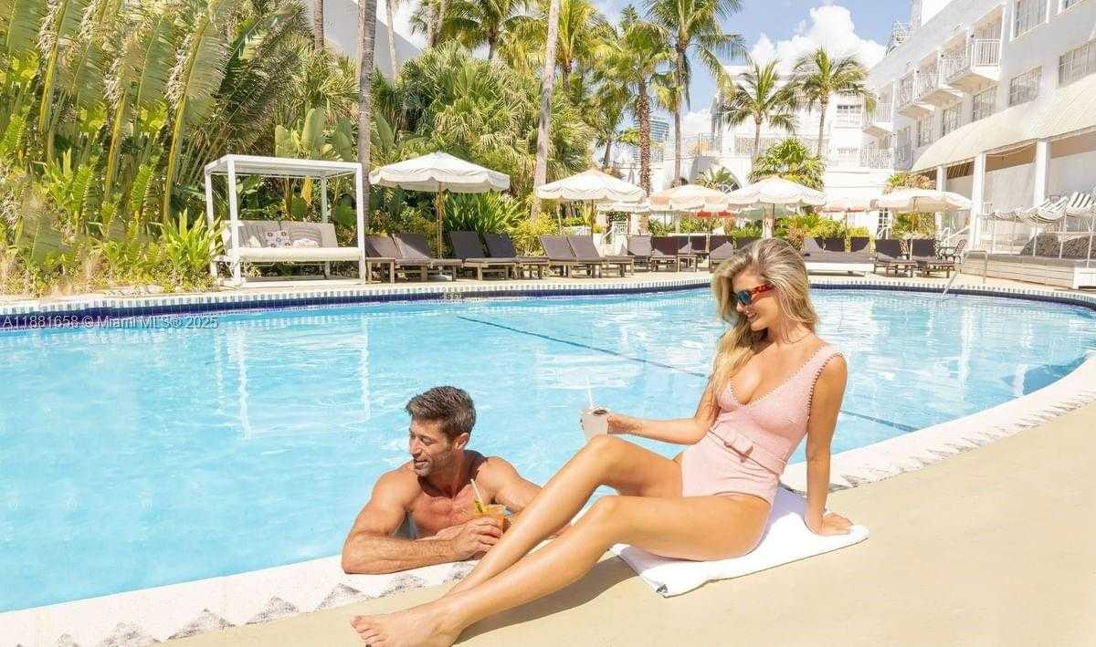Small Image of 428 COLLINS AVE #2, Miami Beach Number 20