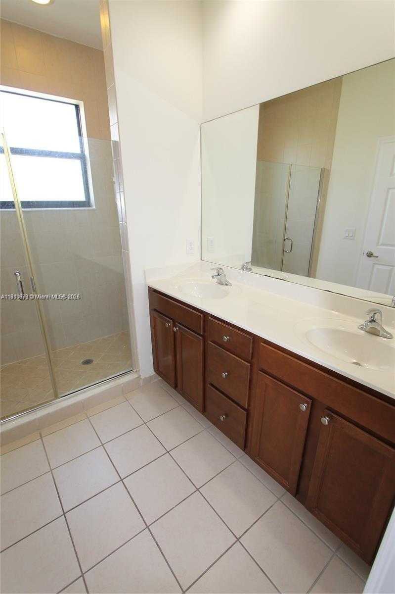 Small Image of 8815 NORTH WEST 102ND CT #8815, Doral Number 17