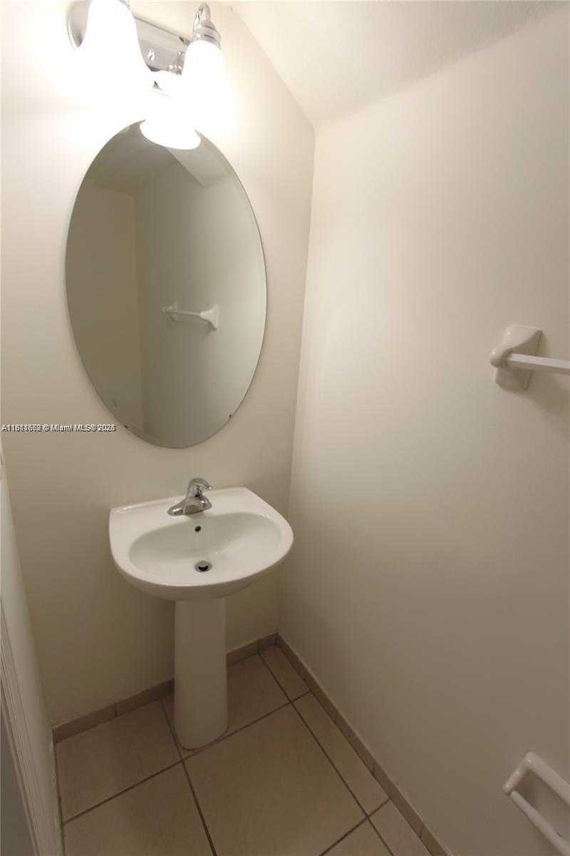 Small Image of 8815 NORTH WEST 102ND CT #8815, Doral Number 19