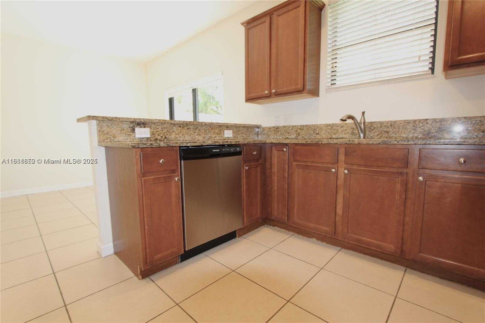 Small Image of 8815 NORTH WEST 102ND CT #8815, Doral Number 25