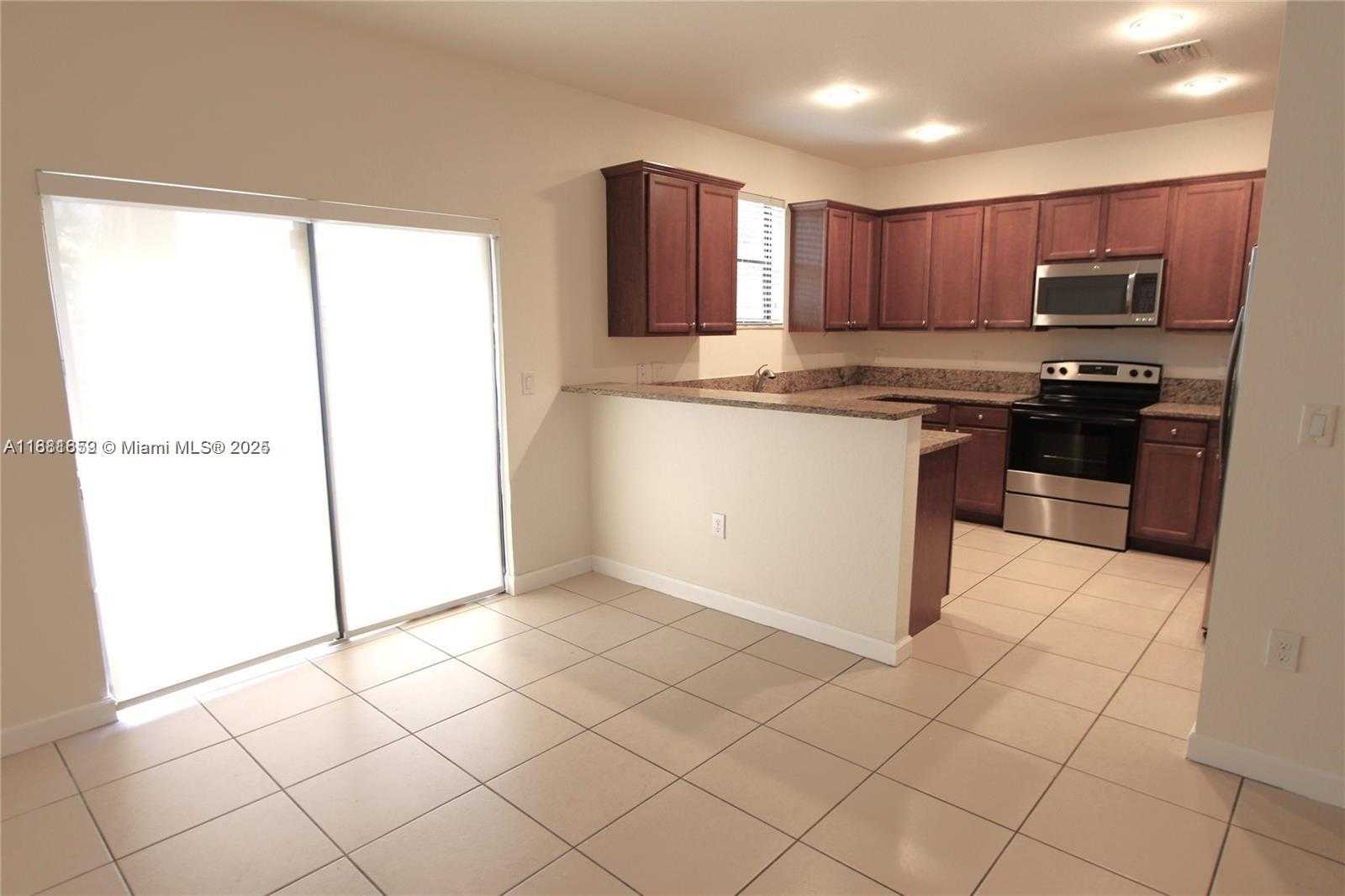 Small Image of 8815 NORTH WEST 102ND CT #8815, Doral Number 26