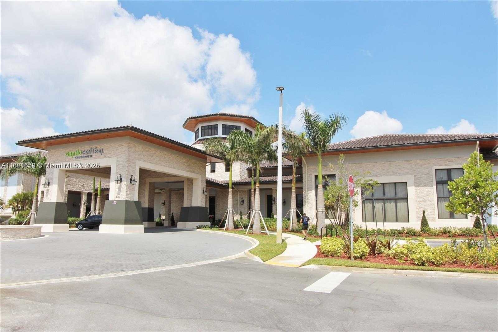 Small Image of 8815 NORTH WEST 102ND CT #8815, Doral Number 28