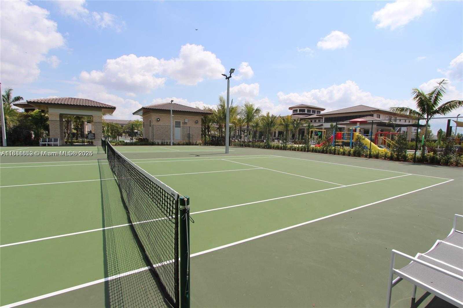 Small Image of 8815 NORTH WEST 102ND CT #8815, Doral Number 40