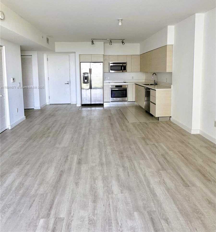 Small Image of 4250 BISCAYNE BLVD #707, Miami Number 2