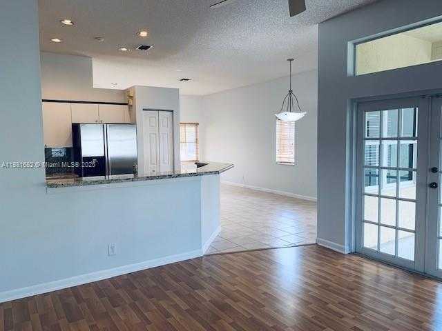 Small Image of 700 VISTA MEADOWS DR, Weston Number 4