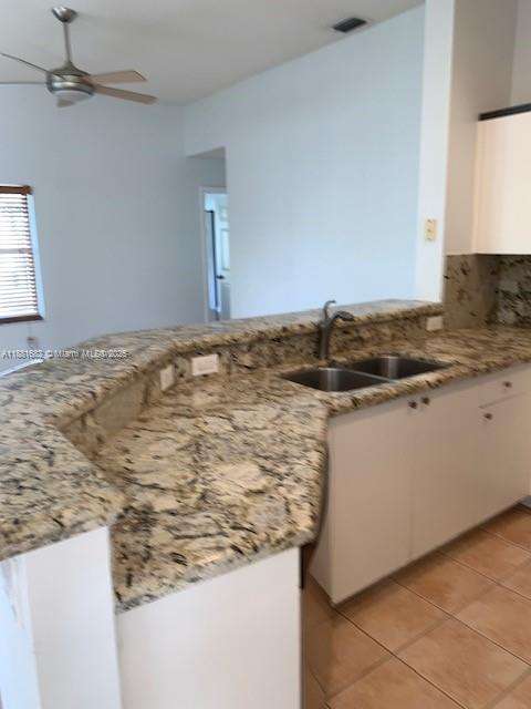 Small Image of 700 VISTA MEADOWS DR, Weston Number 7