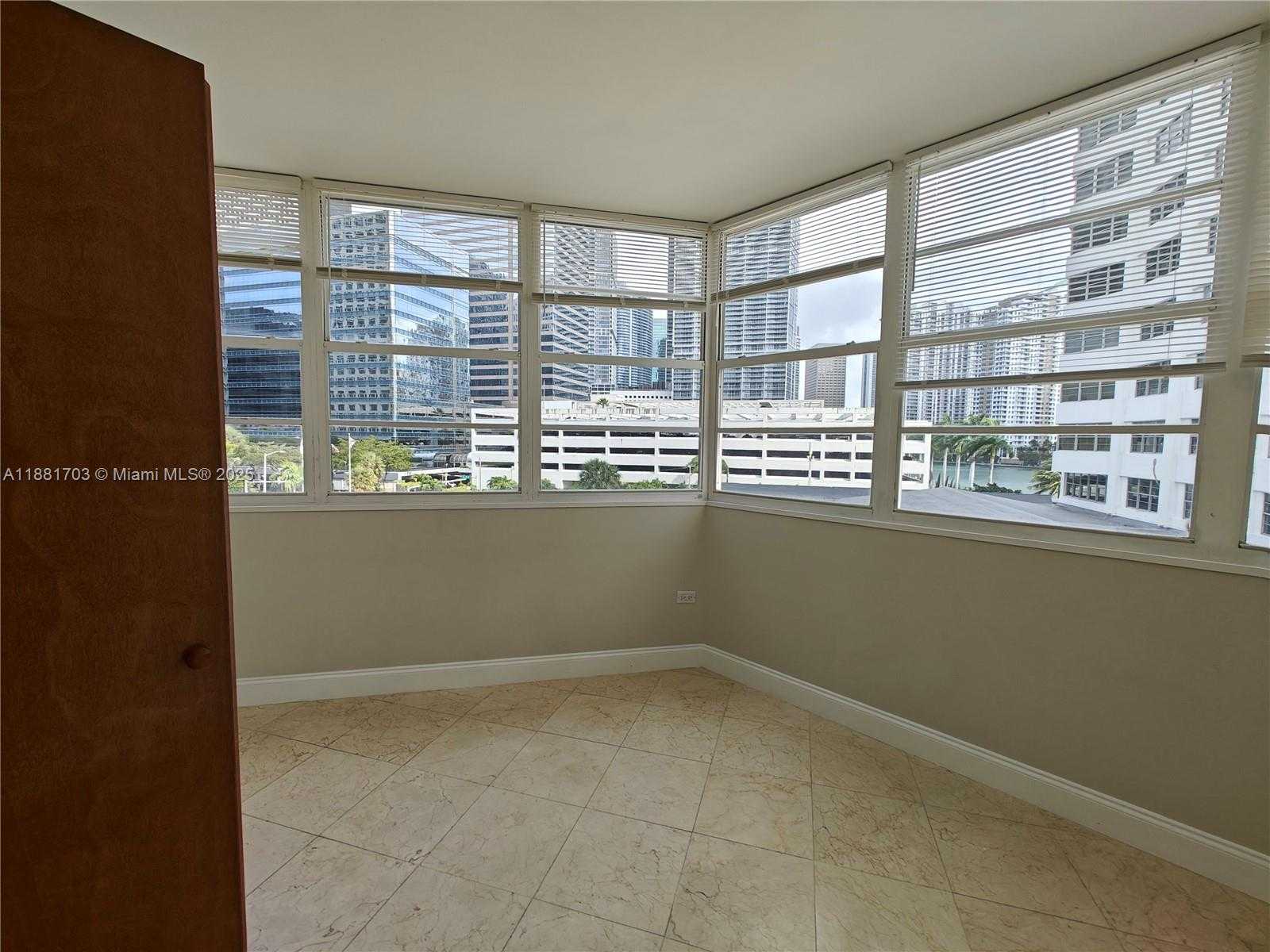 Small Image of 825 BRICKELL BAY DR #445, Miami Number 12