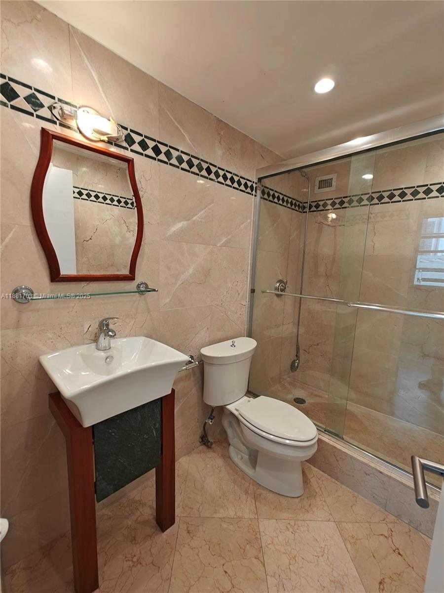 Small Image of 825 BRICKELL BAY DR #445, Miami Number 16
