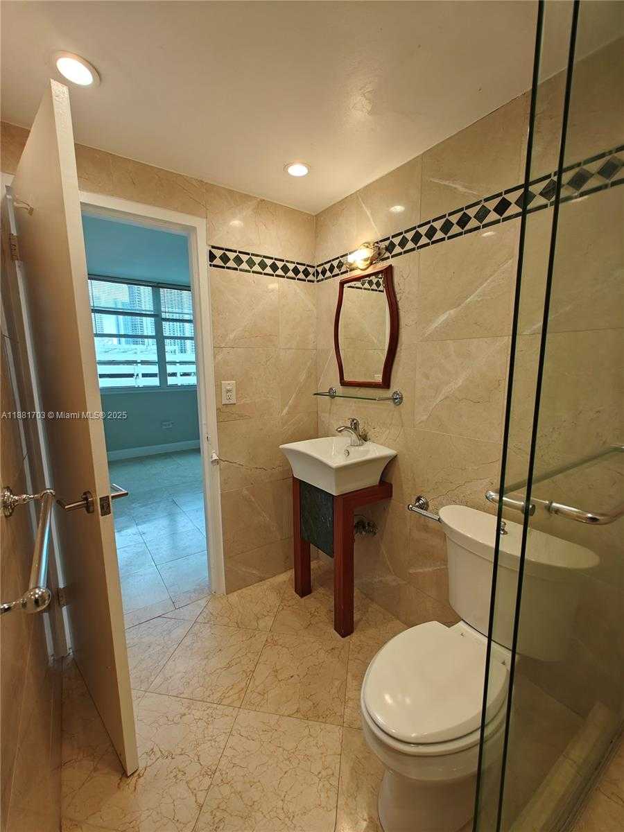Small Image of 825 BRICKELL BAY DR #445, Miami Number 17