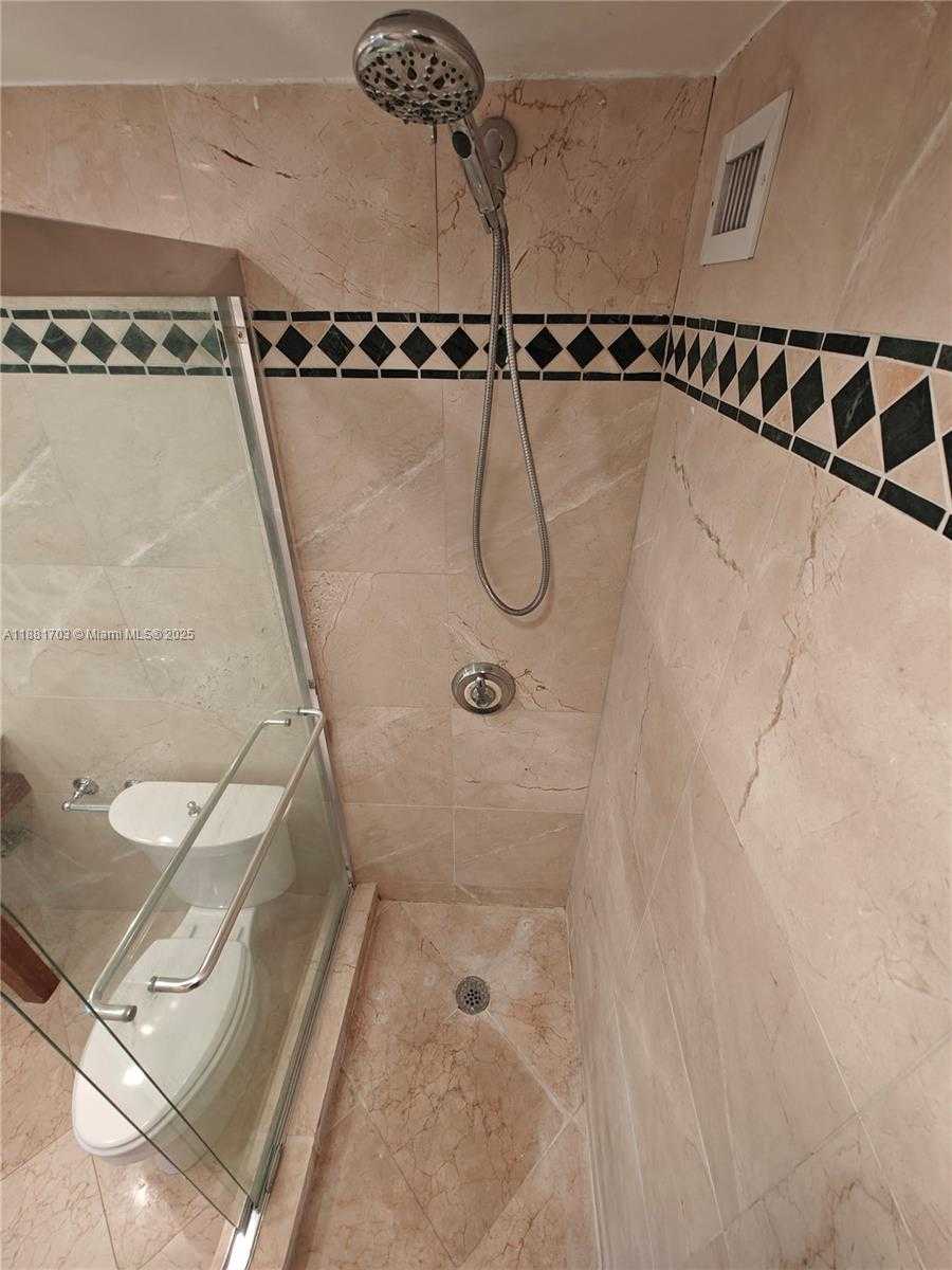 Small Image of 825 BRICKELL BAY DR #445, Miami Number 18