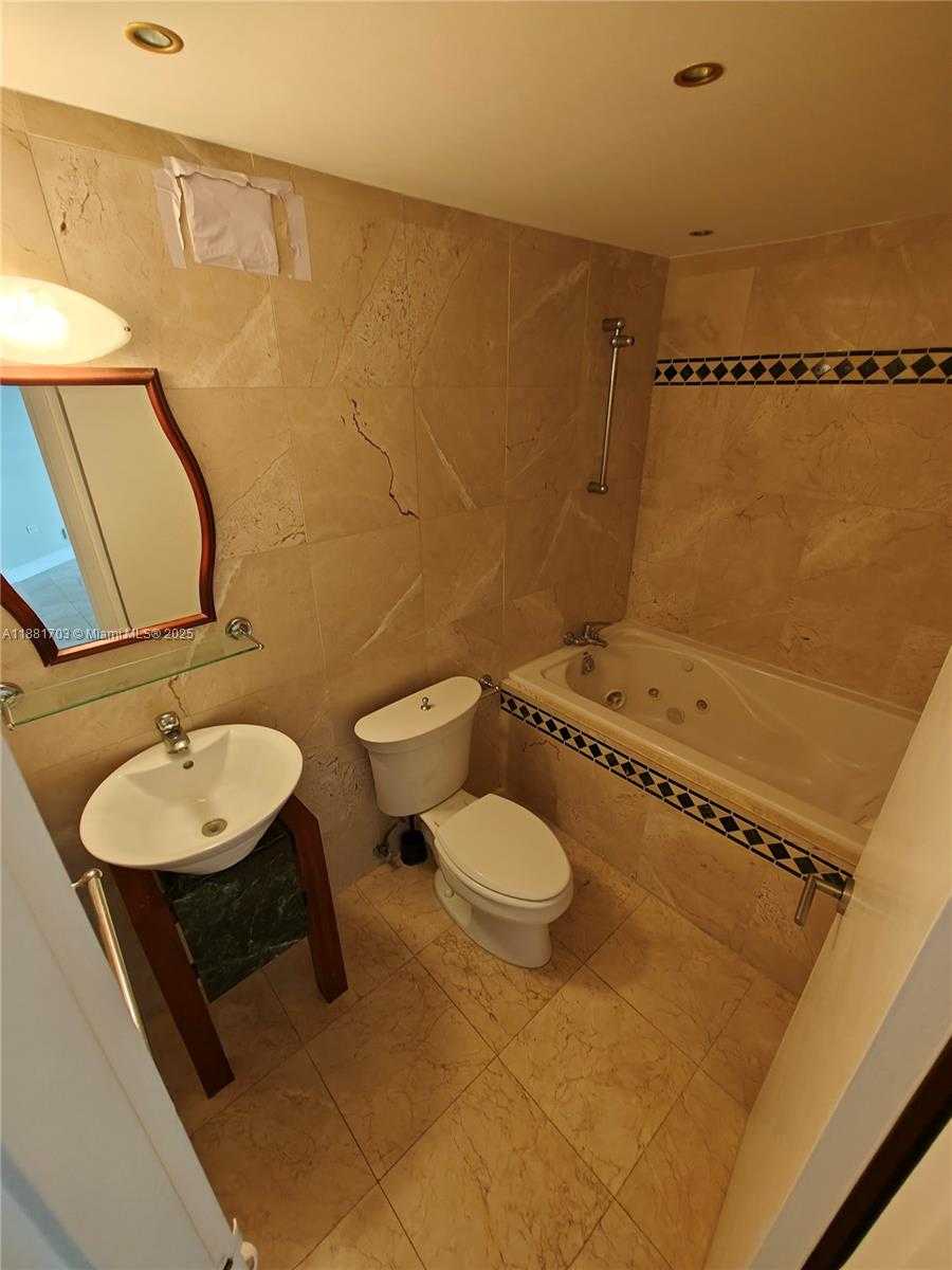 Small Image of 825 BRICKELL BAY DR #445, Miami Number 21
