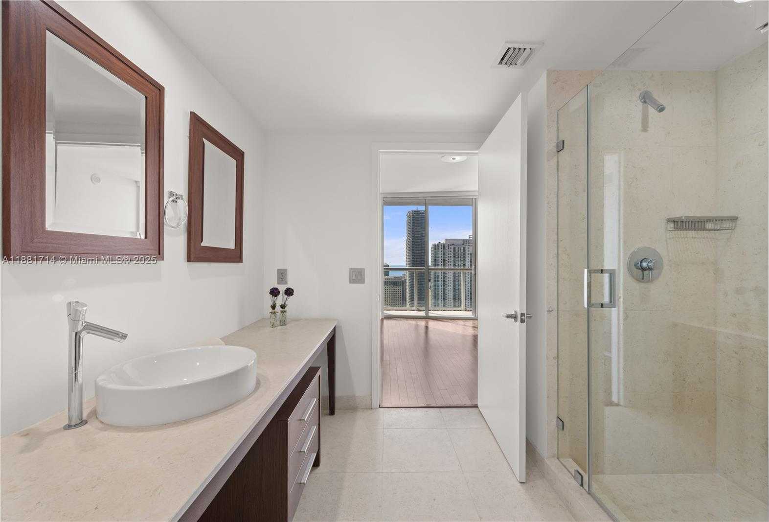 Small Image of 495 BRICKELL AVE #5003, Miami Number 17