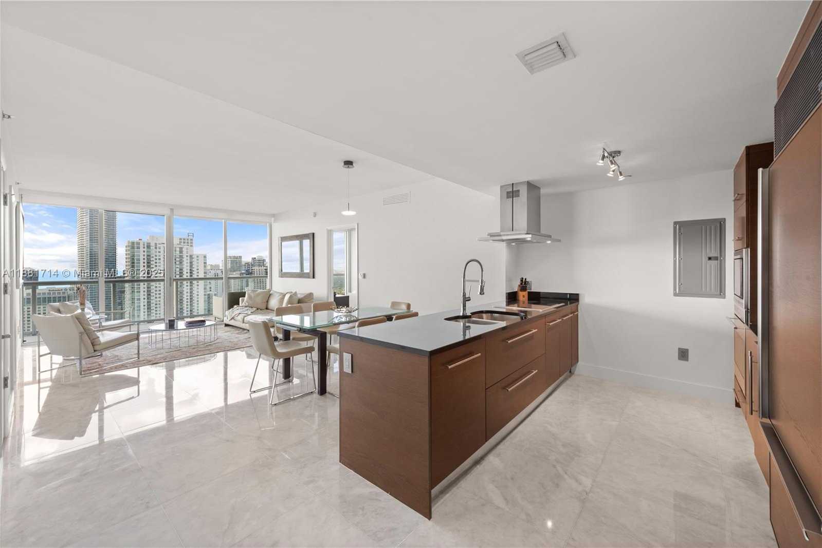 Small Image of 495 BRICKELL AVE #5003, Miami Number 3