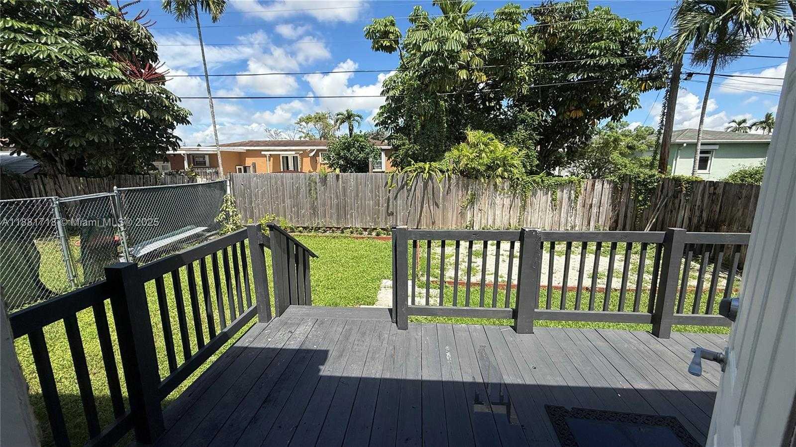 Small Image of 8281 SOUTH WEST 28TH ST #., Miami Number 14