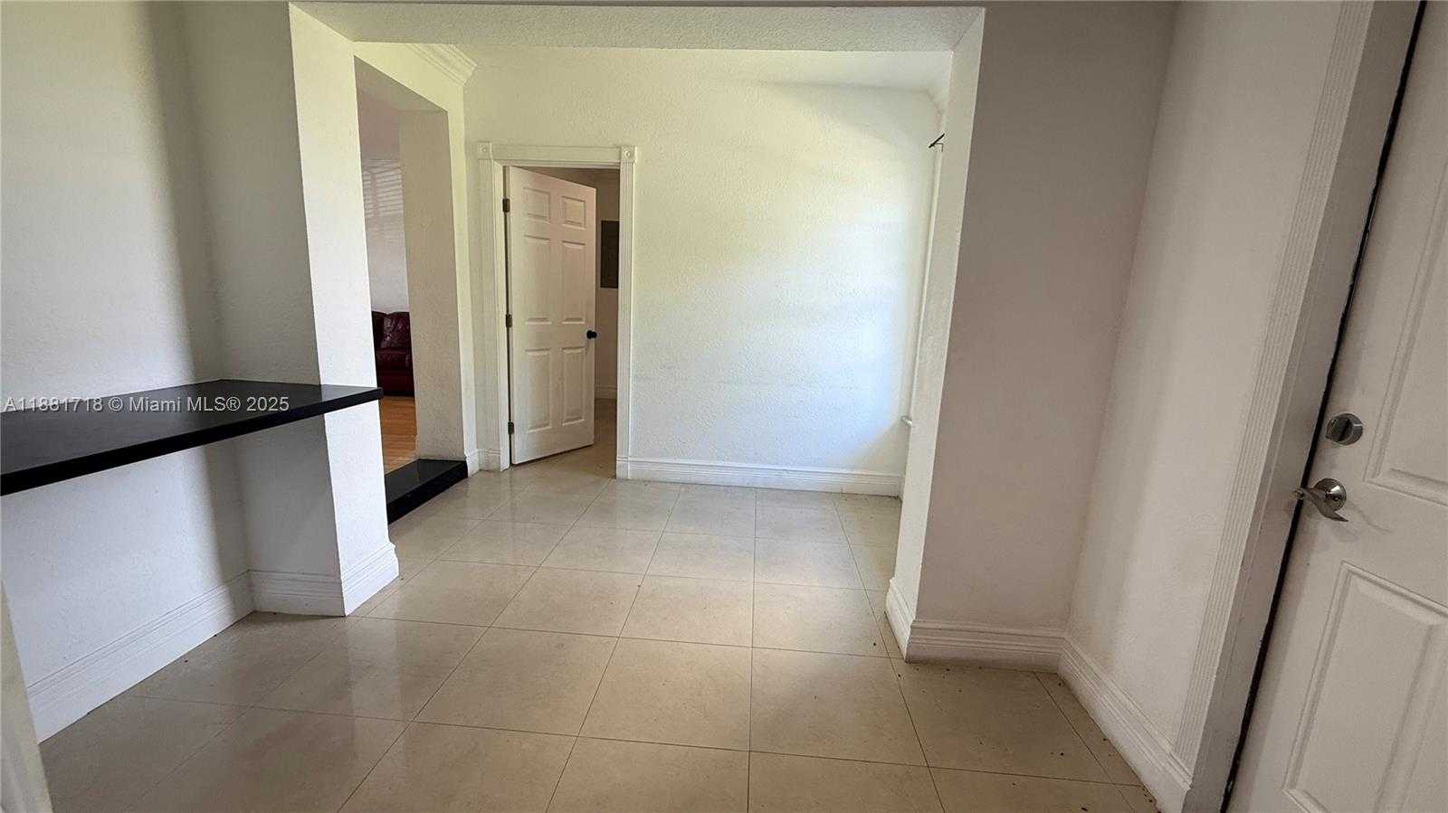 Small Image of 8281 SOUTH WEST 28TH ST #., Miami Number 4