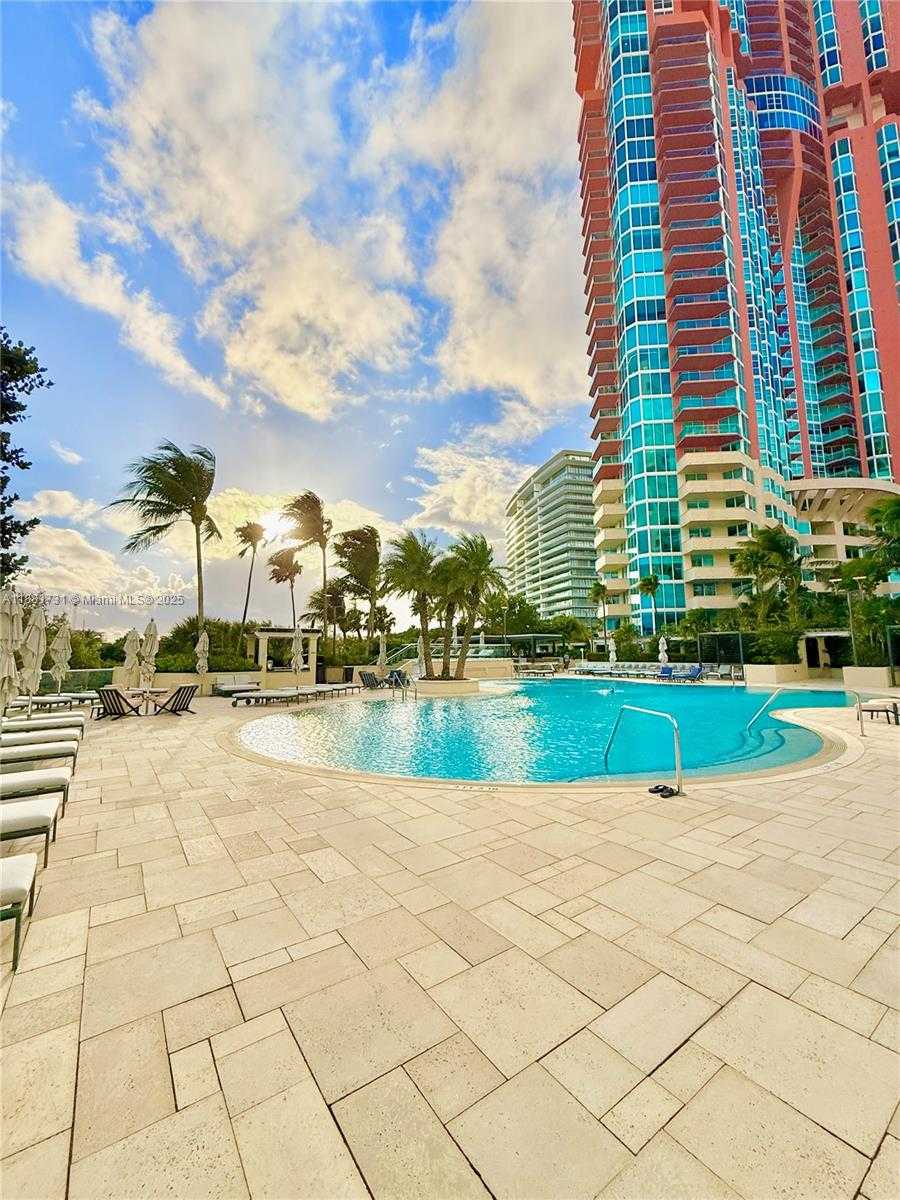 Small Image of 300 SOUTH POINTE DR #706, Miami Beach Number 29