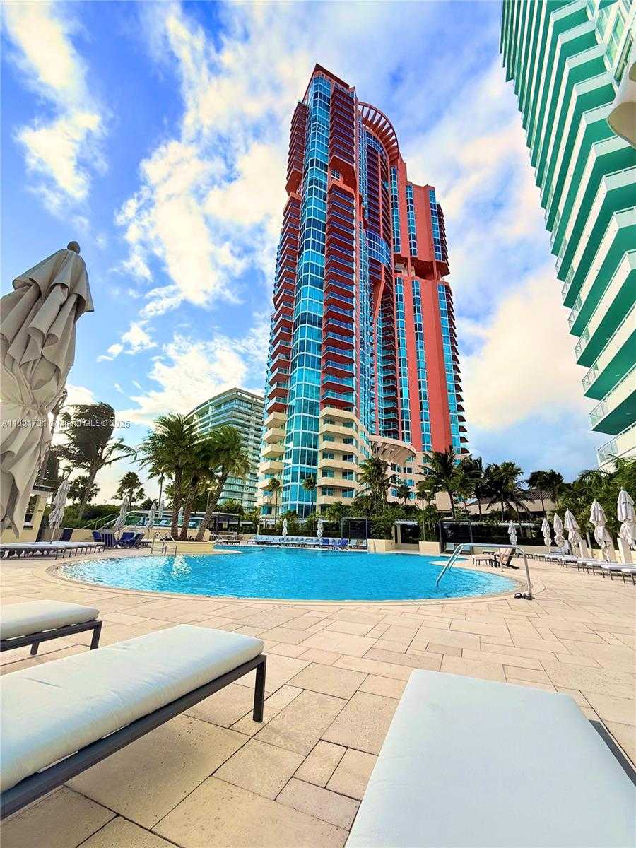 Small Image of 300 SOUTH POINTE DR #706, Miami Beach Number 30