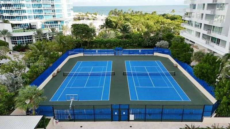 Small Image of 300 SOUTH POINTE DR #706, Miami Beach Number 36
