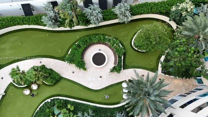 Small Image of 300 SOUTH POINTE DR #706, Miami Beach Number 39