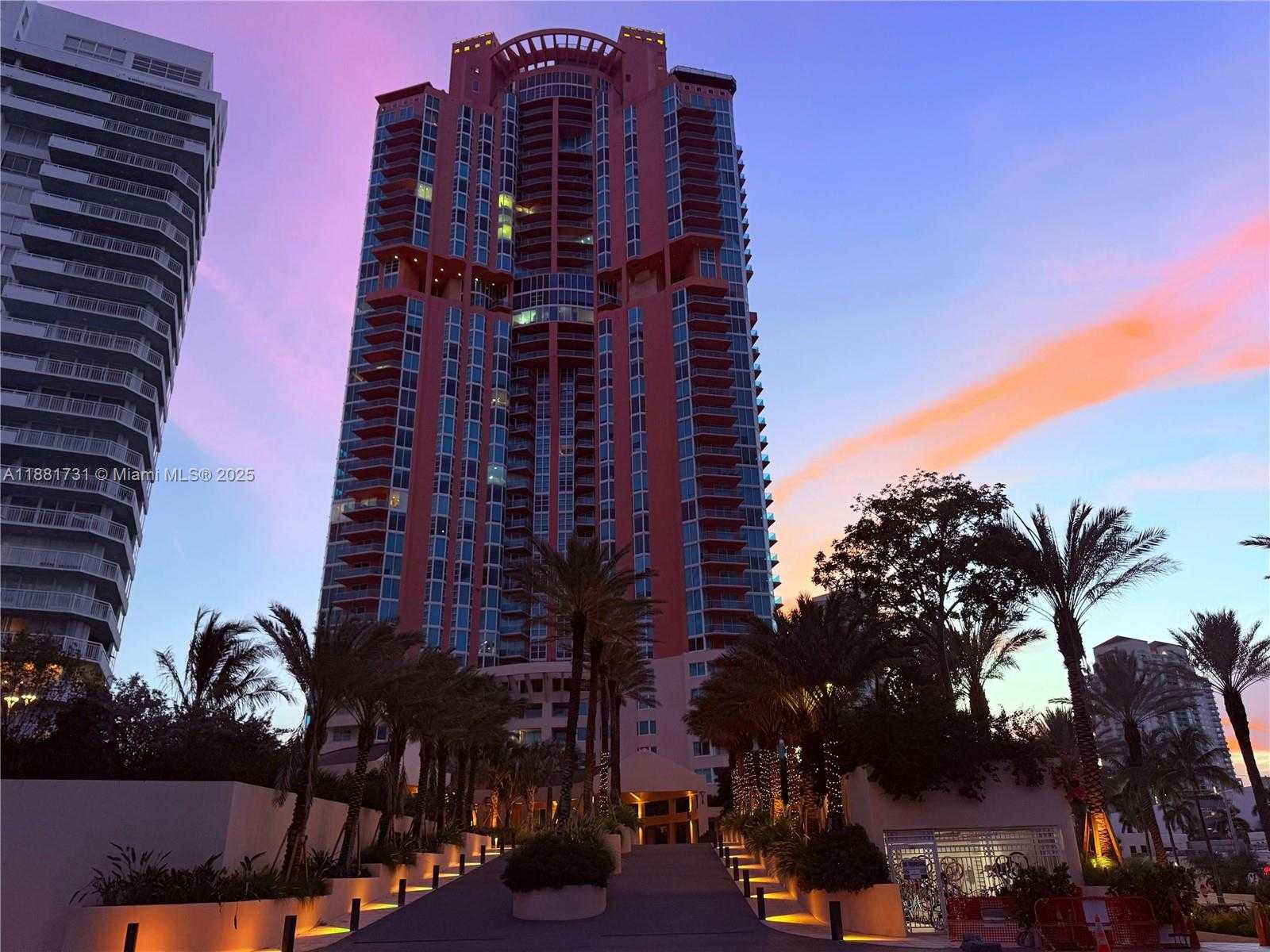 Small Image of 300 SOUTH POINTE DR #706, Miami Beach Number 62