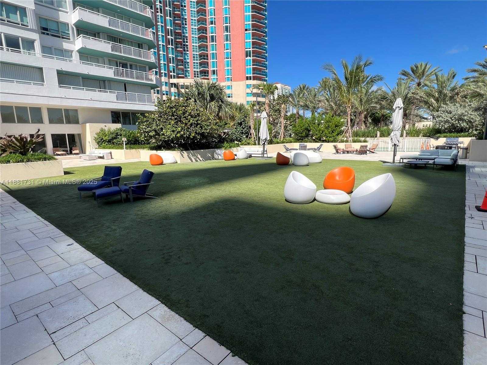 Small Image of 300 SOUTH POINTE DR #706, Miami Beach Number 65