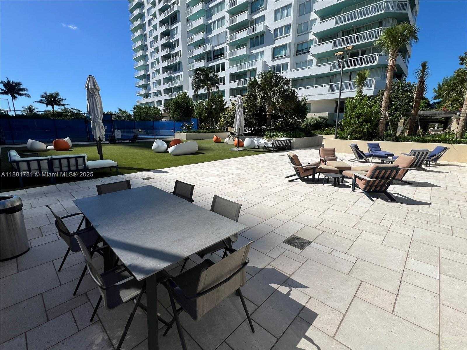 Small Image of 300 SOUTH POINTE DR #706, Miami Beach Number 67
