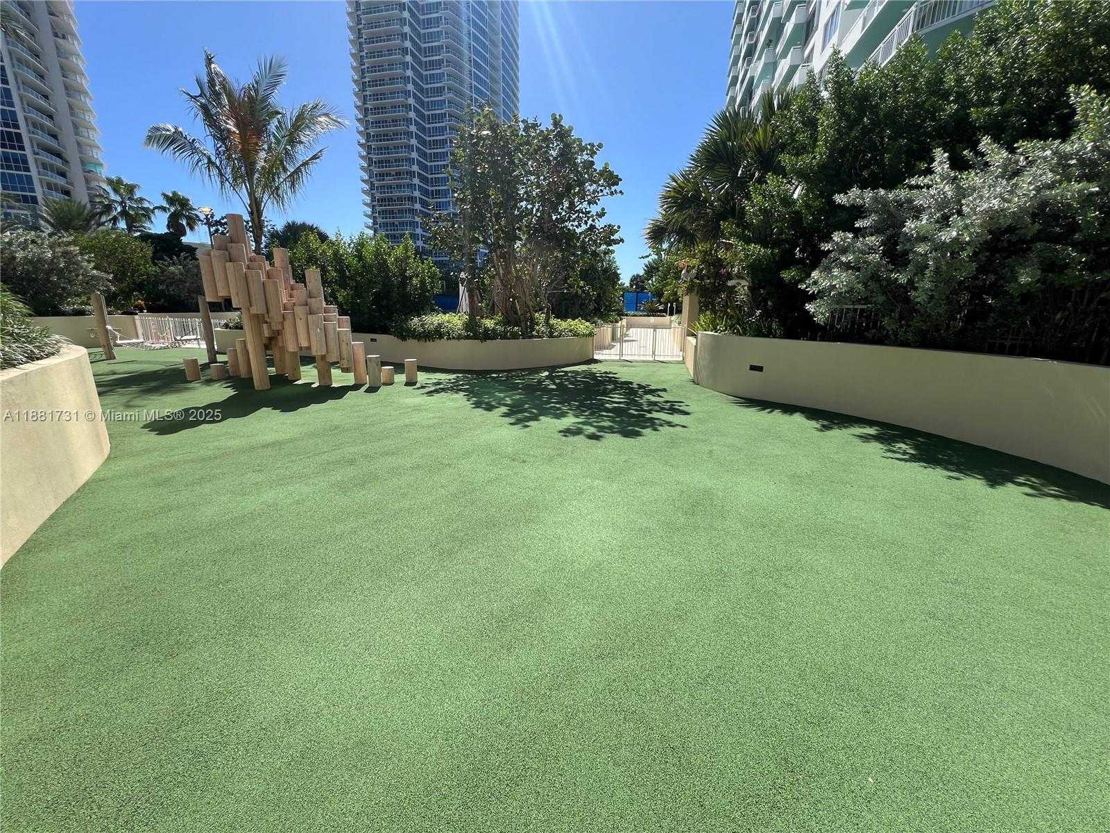 Small Image of 300 SOUTH POINTE DR #706, Miami Beach Number 69